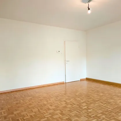 Schöne teilsanierte 2-Zimmerwohnung - Herrnau - Bild 2