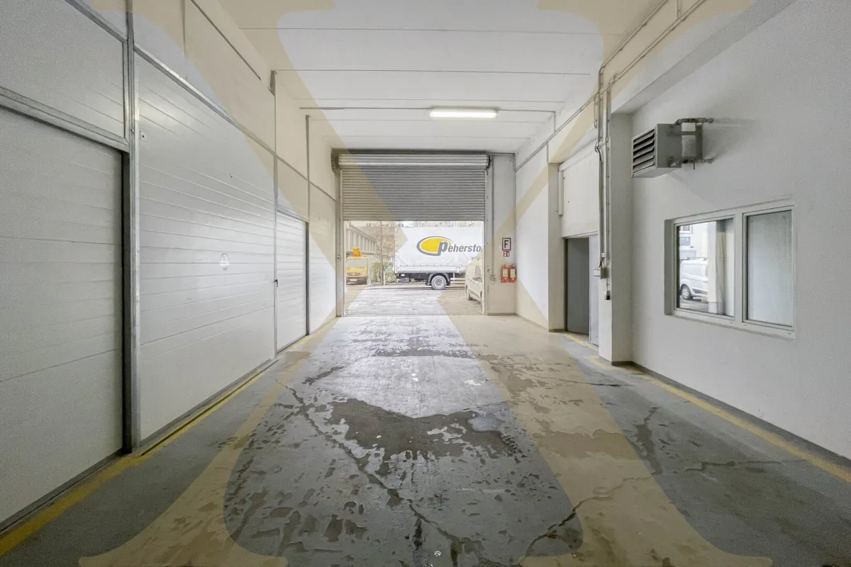 Praktische Lagerhalle mit Büro in Linz-Kleinmünchen zu vermieten! - Bild 1