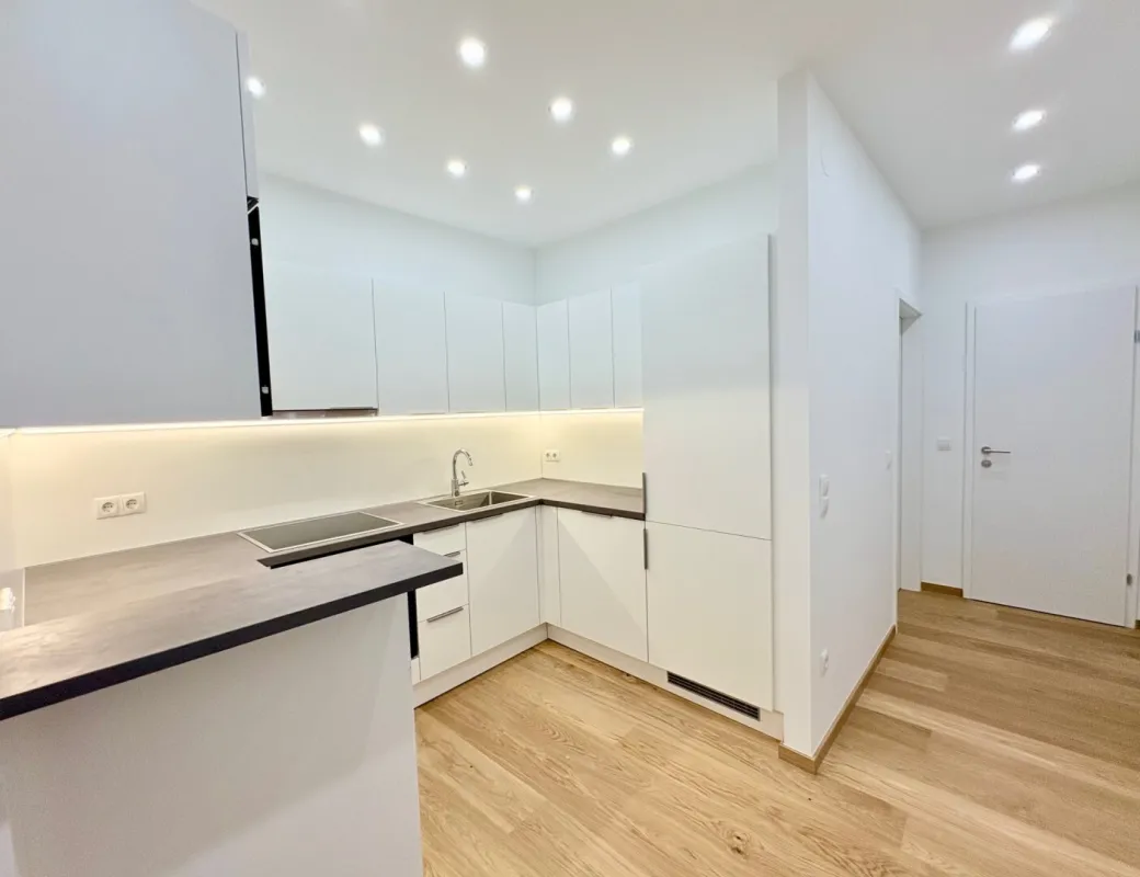 TRAUMWOHNUNG DIREKT BEIM AUGARTEN, LIEBE AUF DEN ERSTEN BLICK! - Bild 1