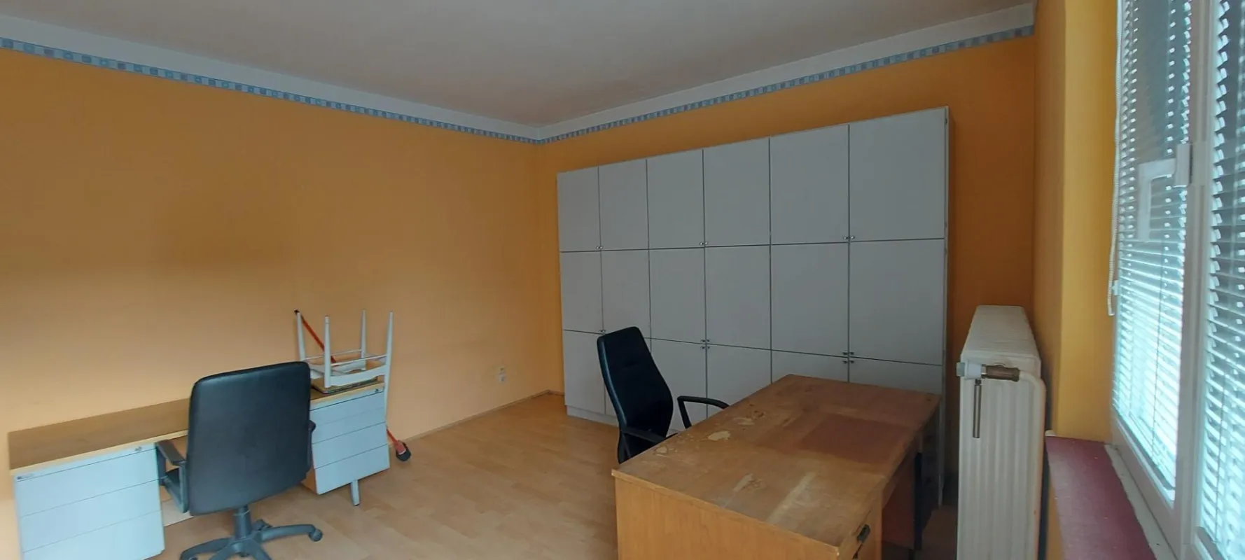 Flexible Gewerbeeinheit in zentraler Lage - Bild 1