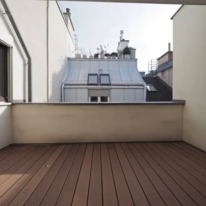 ZELINKAGASSE | moderne 4-Zimmer-DG-Maisonette mit Terrasse in historischem Altbau | Schottenring - Palais Hansen - Bild 3