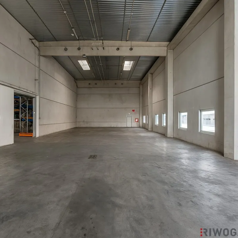 300m² Lagerhalle mit überdachter Rampe | IZ-Süd & Autobahnnähe - Bild 1