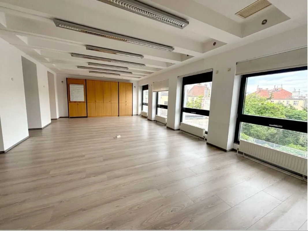Vortrags-Sitzungsraum - 106m² Büro - U1 - Bild 1