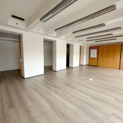 Vortrags-Sitzungsraum - 106m² Büro - U1 - Bild 2