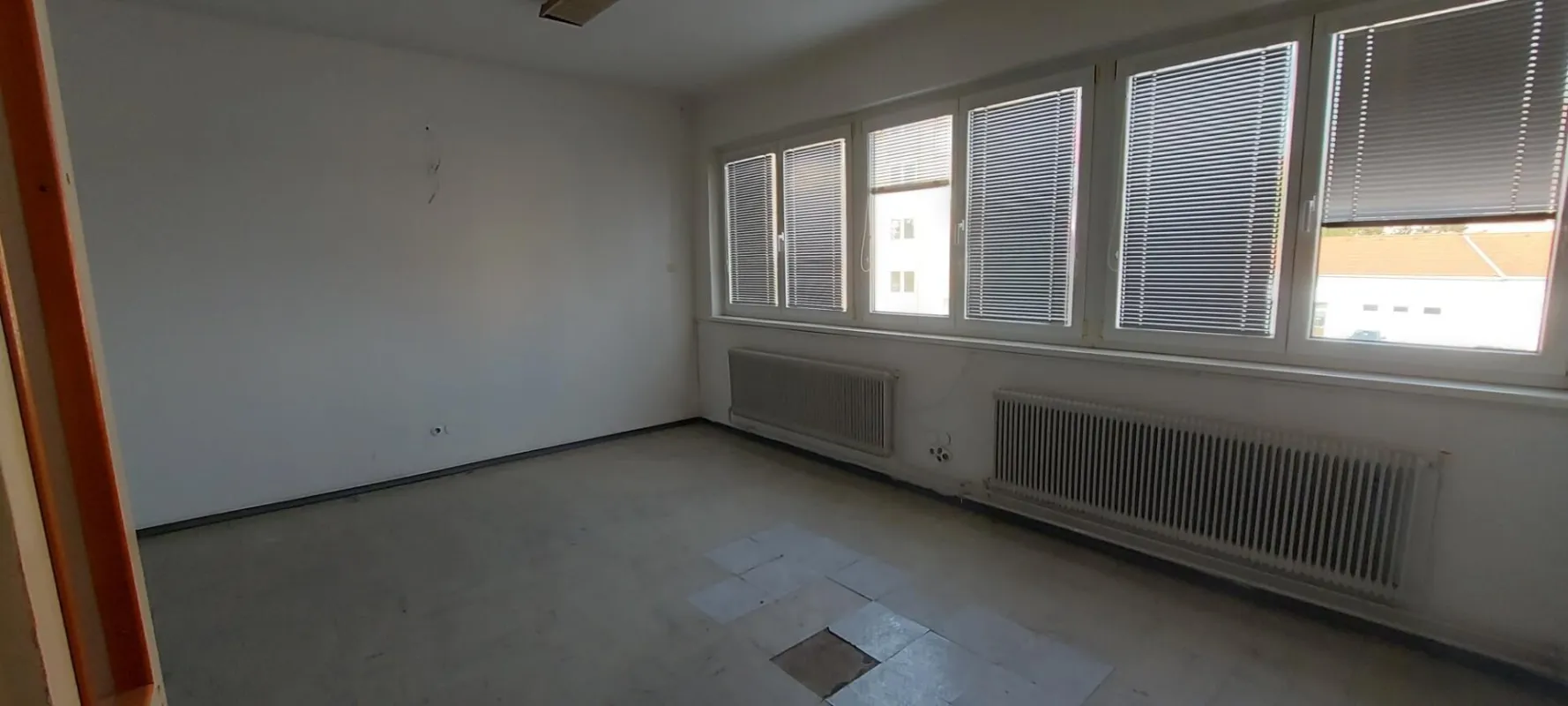 Flexible Gewerbeeinheit in zentraler Lage - Bild 1