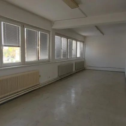 Flexible Gewerbeeinheit in zentraler Lage - Bild 2