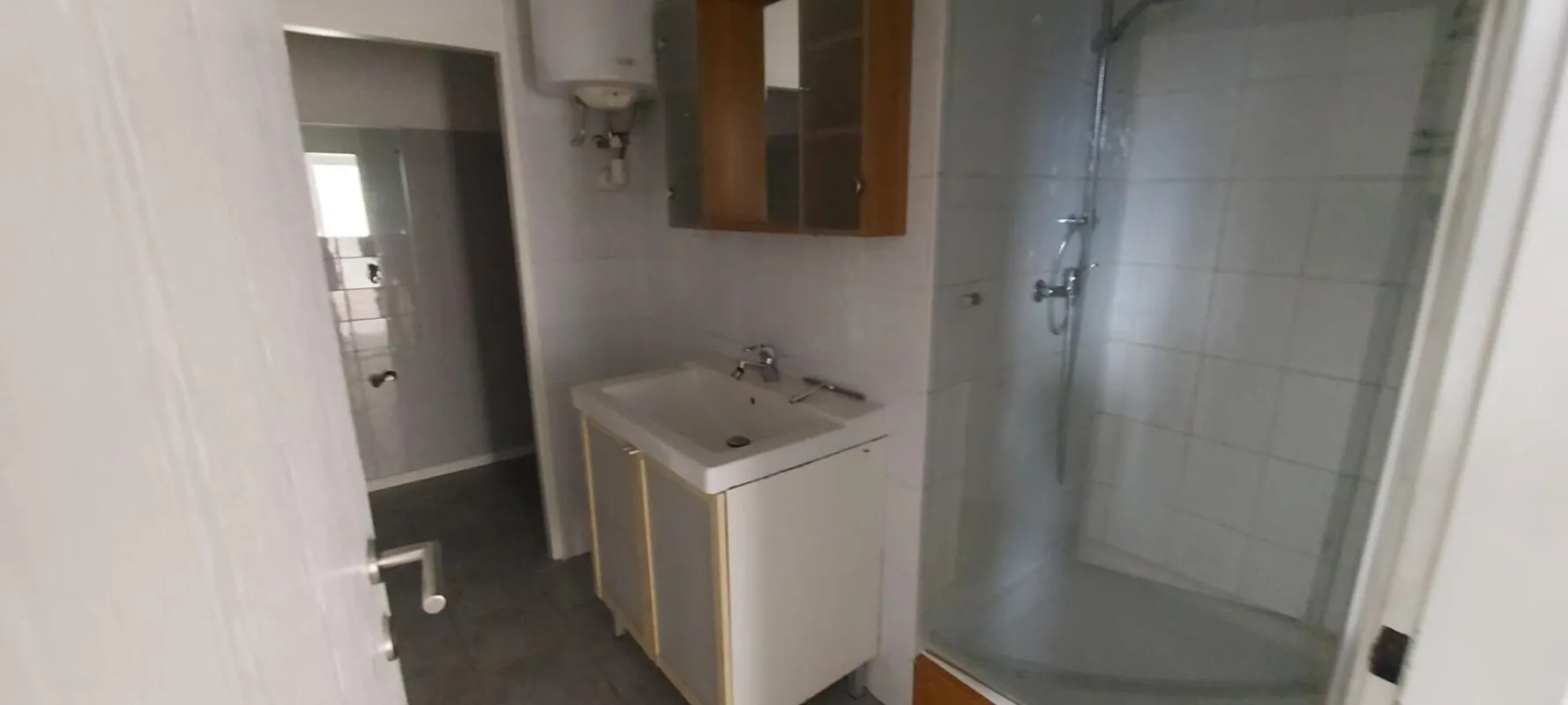 Flexible Gewerbeeinheit in zentraler Lage - Bild 1