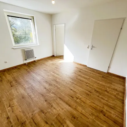 Ab 01.12.2025 verfügbar! Neu sanierte 2-Zimmerwohnung in Zentrumsnähe! - Bild 2