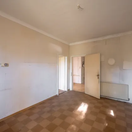 ++Fasangarten++ Altbautraum zum Selbstgestalten – 2-Zimmer-Wohnung mit Entwicklungspotenzial - Bild 2