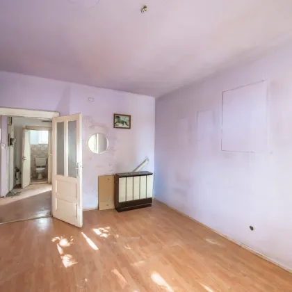 ++Fasangarten++ Altbau mit Potenzial – 2 Zimmer zum Sanieren - Bild 2