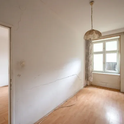 ++Fasangarten++ Altbautraum zum Selbstgestalten – 2-Zimmer-Wohnung mit Entwicklungspotenzial - Bild 3