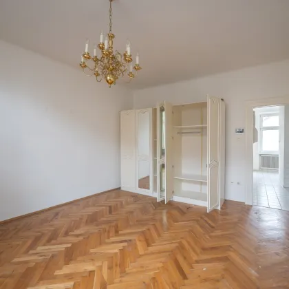 ++Fasangarten++ Altbau mit Potenzial – sanierungsbedürftige 2 Zimmer-Wohnung - Bild 2
