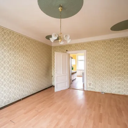 ++Fasangarten++ Altbau mit Potenzial – sanierungsbedürftige 2-Zimmer-Wohnung - Bild 2