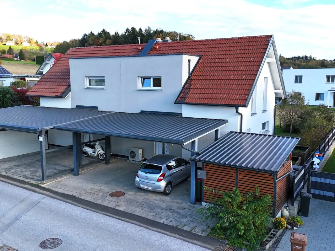Wunderschönes Doppelhaus in ruhiger Toplage – perfekt für Familien - Bild 1