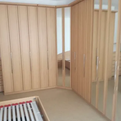 Wenn sie die Natur vor dem Fenster möchten und trotzdem nicht auf alle Annehmlichkeiten einer Stadt verzichten wollen sind sie hier genau richtig!! - Bild 3