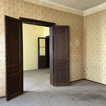 Sanierungsbedürftiger Altbau in Top-Lage - Bild 2