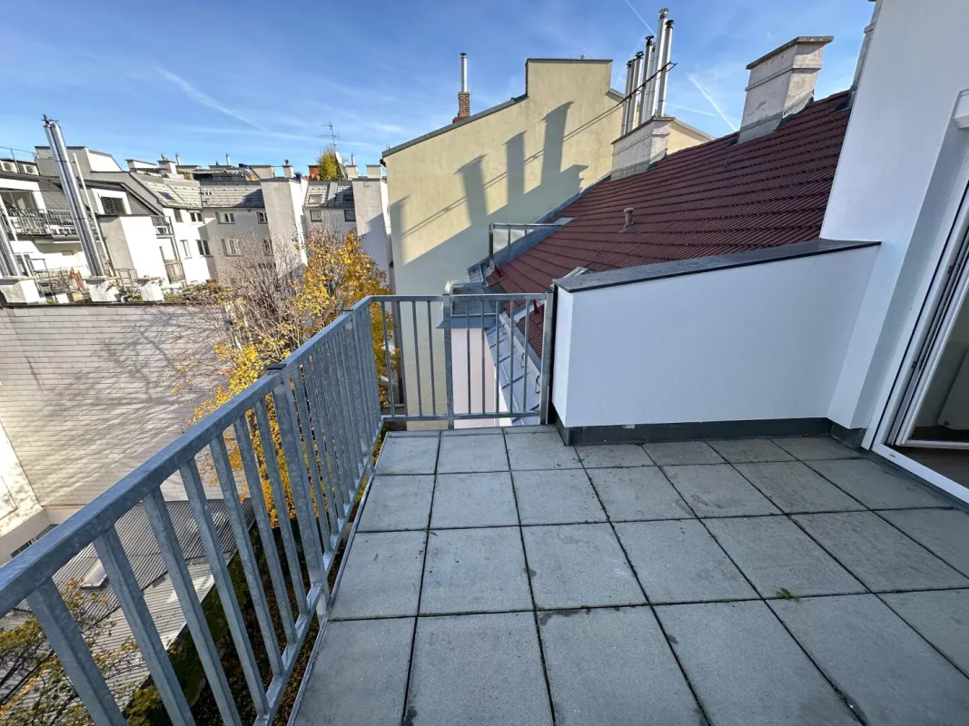 Ihr Rückzugsort über den Dächern des 10. Bezirks - Stilvolle 2 Zimmer Wohnung in Toplage von Favoriten - Bild 1