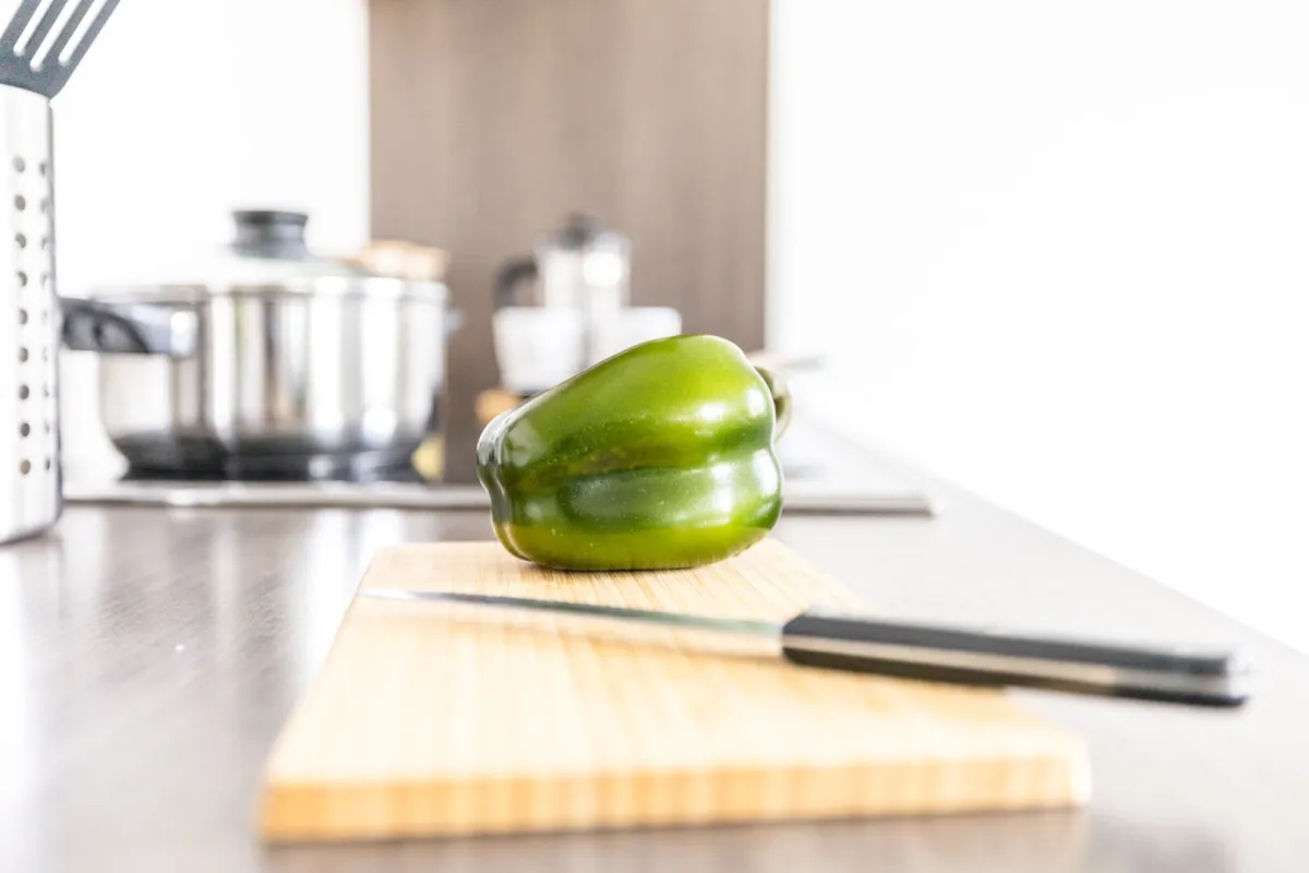 JETZT EINZIEHEN I HELLE RÄUME I ZENTRALE LAGE I STILVOLL SANIERT I DESIGNKÜCHE I WALK-IN DUSCHE I PROJEKT WOHNEN - Bild 1