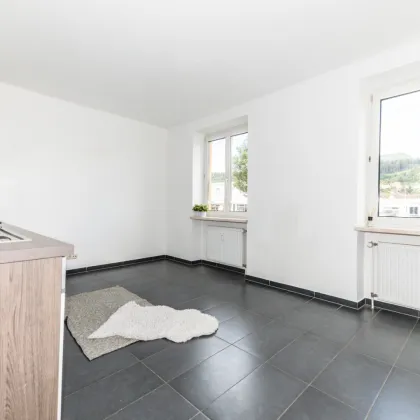 JETZT EINZIEHEN I HELLE RÄUME I ZENTRALE LAGE I STILVOLL SANIERT I DESIGNKÜCHE I WALK-IN DUSCHE I PROJEKT WOHNEN - Bild 3