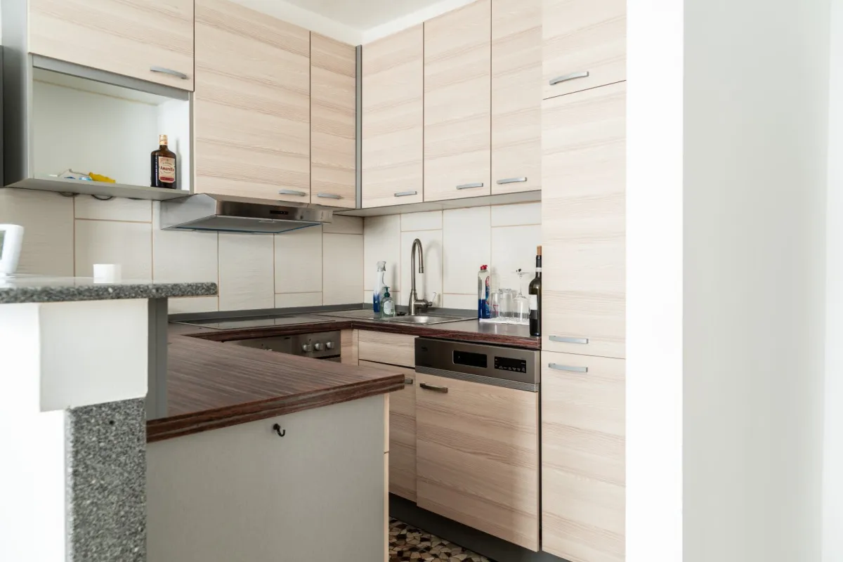 Moderne 2-Zimmer-Wohnung mit Einbauküche in zentraler Lage von Linz - Bild 1