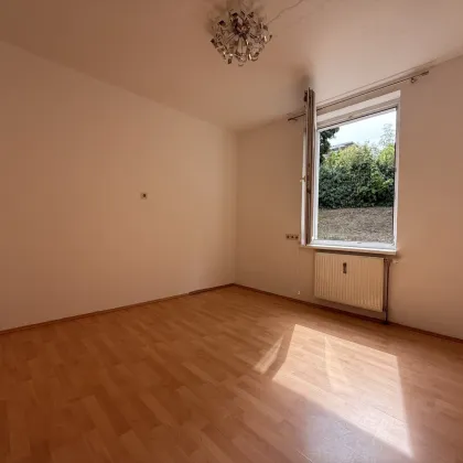 Schnäppchen-Alarm! Sanierungsbedürftige 74m2 Altbauwohnung mit enormen Potenzial, Carport & großzügigem Keller – Ihr neues Zuhause in Graz! Innenhof-Balkon kann bewilligt werden! - Bild 3