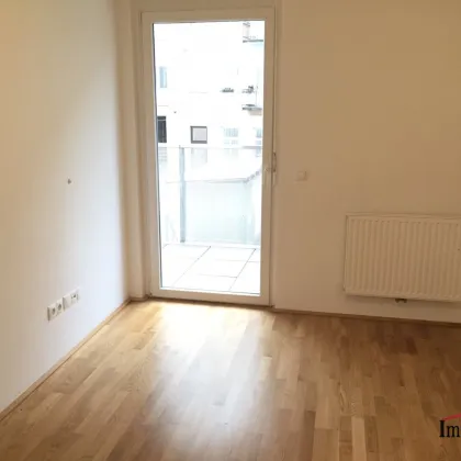 Nette 2-Zimmerwohnung mit Balkon in begrünter Innenhofruhelage (Mietbeginn nach Vereinbarung 1/2026 oder 2/2026) - Bild 3