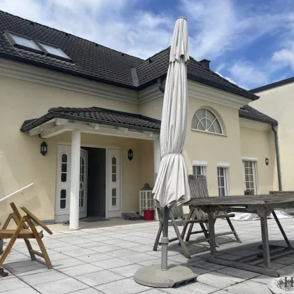 Gepflegte und modernisierte Stilvilla in Tribuswinkel mit hervorragender Infrastruktur - Bild 2