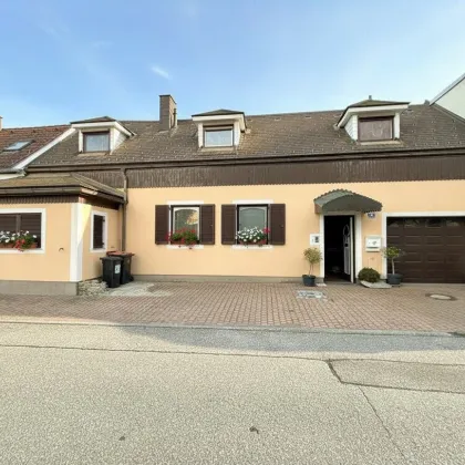EINFAMILIENHAUS MIT GESCHICHTE UND KOMFORT • 390 m² GFL • 11,5 ZIMMER • PHOTOVOLTAIK • GARAGE • GARTEN • Terrasse - Bild 2