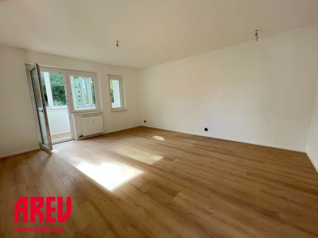 Großzügig und hell: 2-Zimmer-Wohnung in beliebter Wohngegend - Bild 1