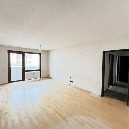 U6-Dresdner Straße : 3 Zimmer mit Loggia in Hofruhelage - Bild 2