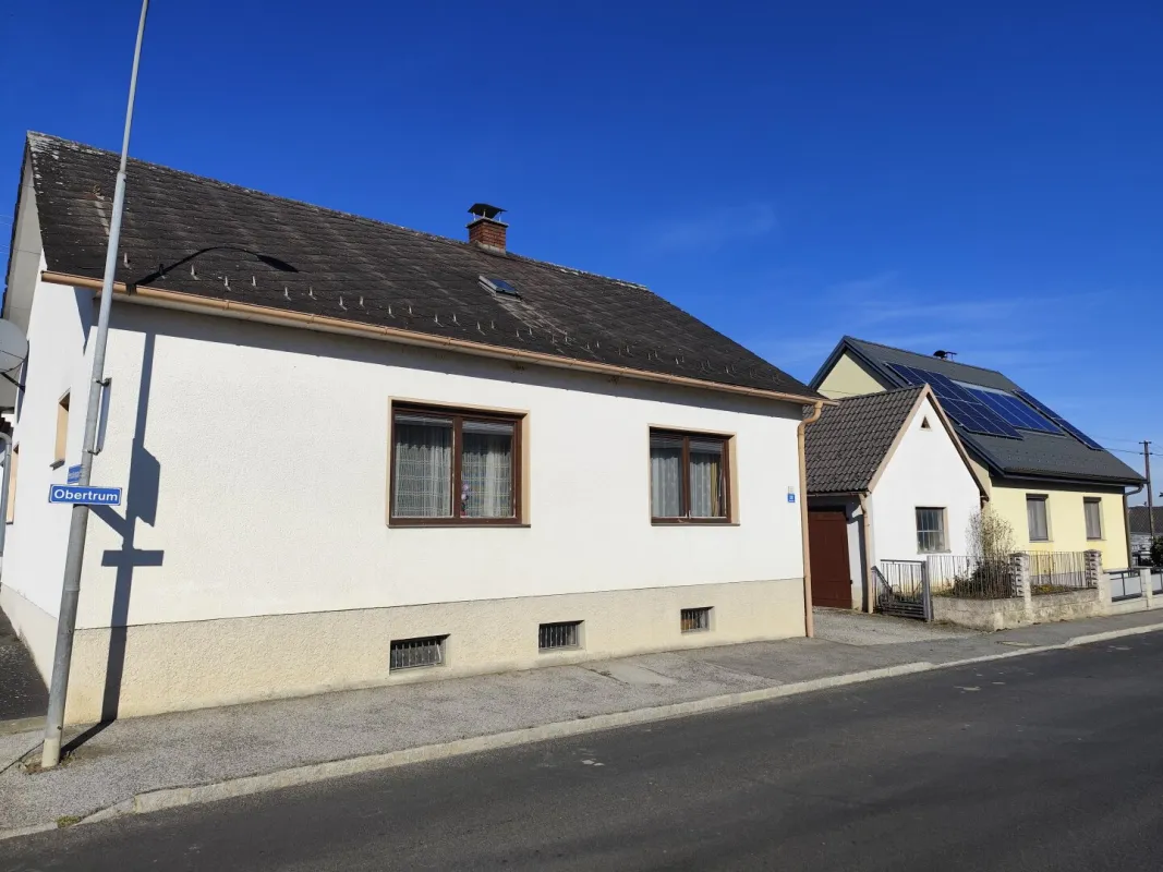 Dreikant-Bauernhaus mit Wirtschaftsgebäude, großer Garten, Nähe Oberwart - Bild 1