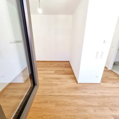 Mini im Grundbuch, Maxi im Ertrag! Perfekte Kleinwohnung im letzten Regelgeschoss! Photovoltaik + Wärmepumpe! Loggia + Kompakter Grundriss + Energieeffizienz + Perfekte Anbindung und Nahversorgung! Jetzt zugfreifen! - Bild 2