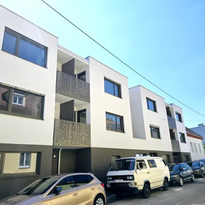 Der perfekte Platz für Ihr Kapital! Ideale Kleinwohnung mit Loggia! Energieeffizienz durch Photovoltaikanlage und Wärmepumpe! Ruhige Seitengasse + Faires Preis-Leistungs-Verhältnis + Perfekte Anbindung und Nahversorgung! - Bild 2