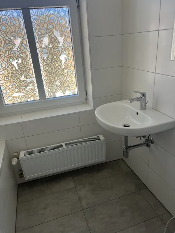 Saniert - neue Küche - Altbau - 3. Stock mit LIFT !!