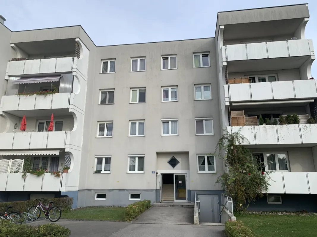 Russengasse 12 | Abstellplatz im Freien