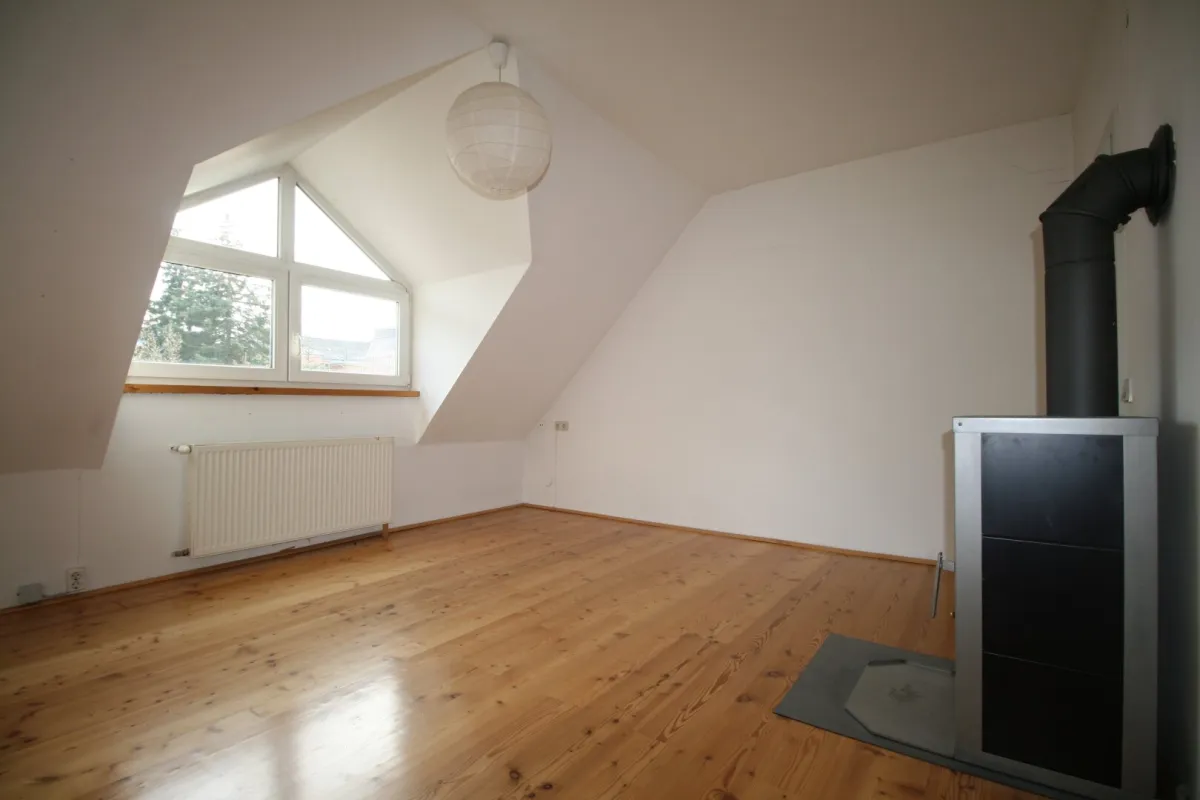 Kärnten / Villach: Einzigartige Villa mit Pool in zentraler Lage