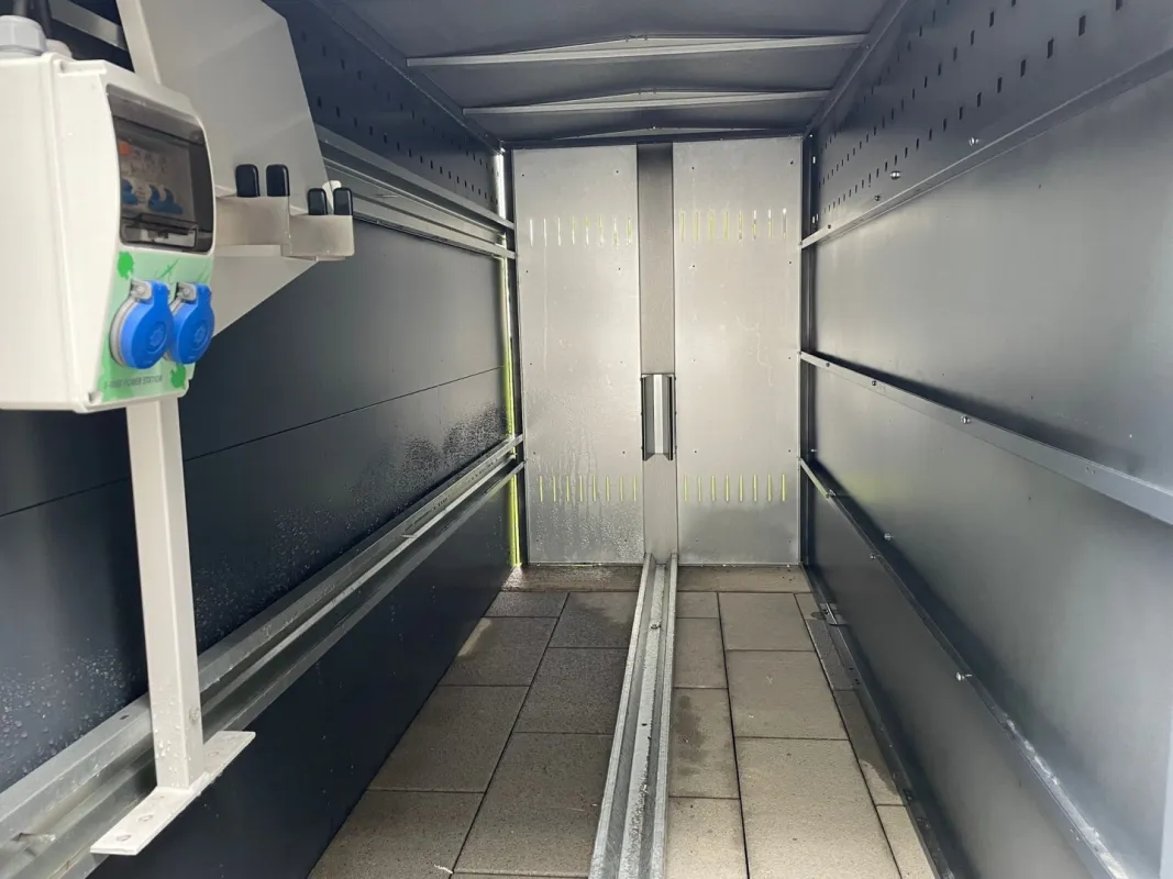 Fahrradbox mit Lademöglichkeit