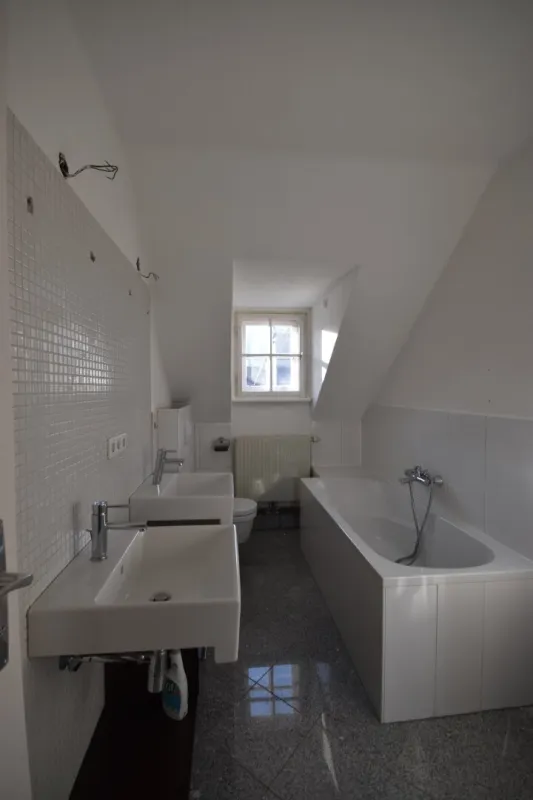 "PARSCH - Saniertes Apartmenthaus mit 3 Wohnungen in bester Lage"