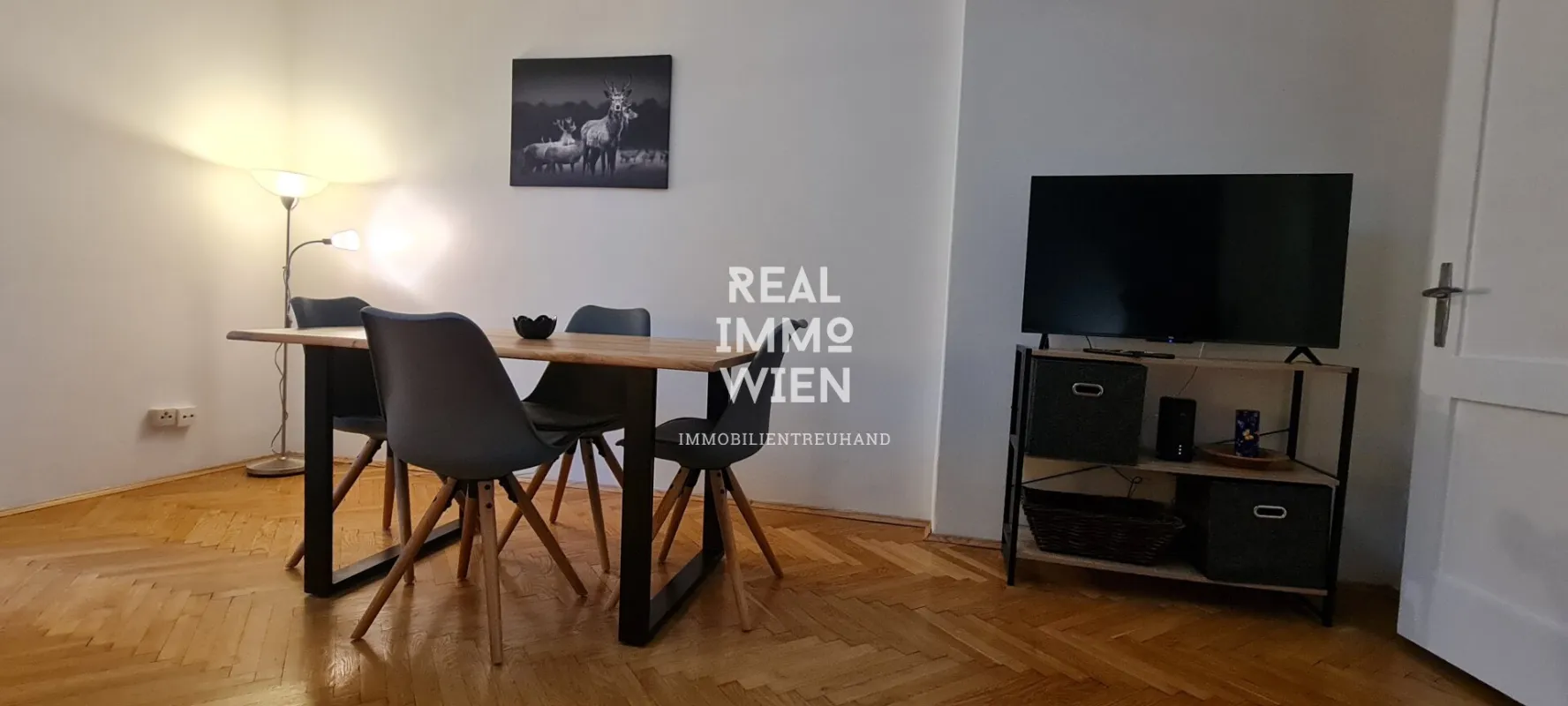 READY TO LIVE- MÖBLIERTES SERVICED APARTMENT MIT BALKON. NAHE LAKESIDE PARK, UNI UND CITY. PROVISIONSFREI