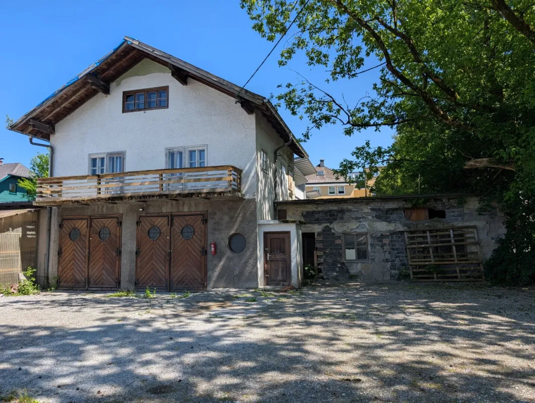 Baugrundstück mit Altbestand mit hoher Baudichte und in zentraler Lage von Salzburg-Maxglan/Riedenburg