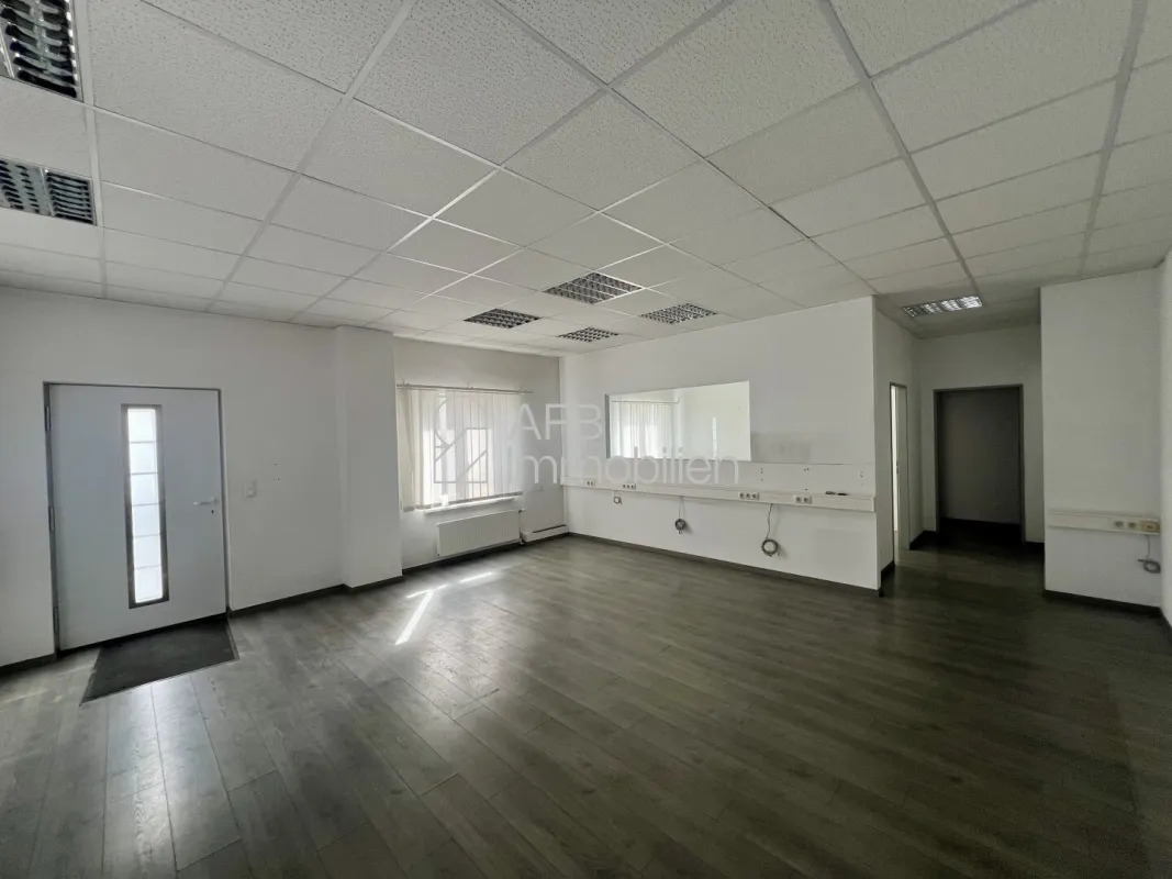 Büro/Betriebsstätte mit Lager/Magazin für Kleinunternehmen Nähe Autobahnauffahrt Graz-Webling