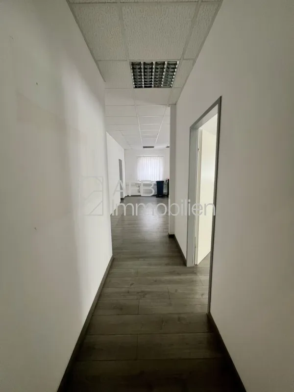 Büro/Betriebsstätte mit Lager/Magazin für Kleinunternehmen Nähe Autobahnauffahrt Graz-Webling