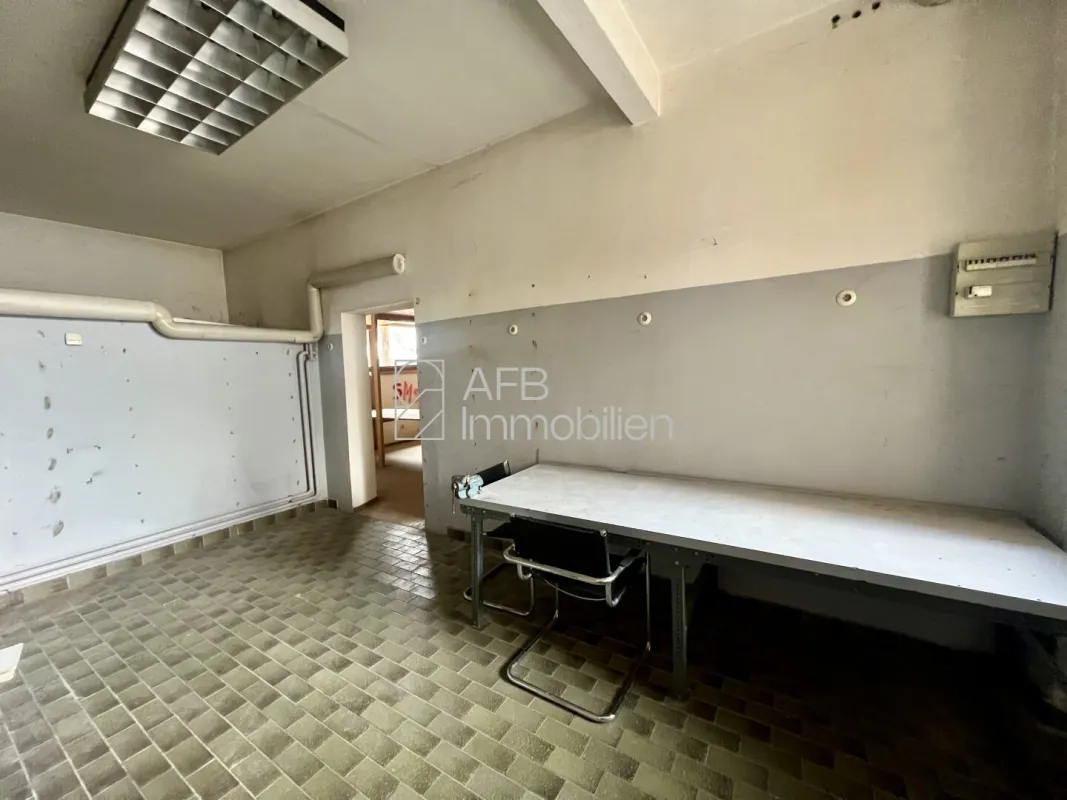 Büro/Betriebsstätte mit Lager/Magazin für Kleinunternehmen Nähe Autobahnauffahrt Graz-Webling