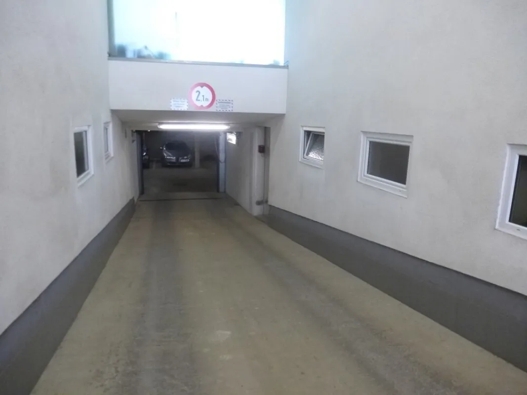 Perfektes Anlegerpaket – 2 vermietete KFZ-Tiefgaragen-Abstellplätze in zentraler Lage im Grazer Univiertel zu verkaufen