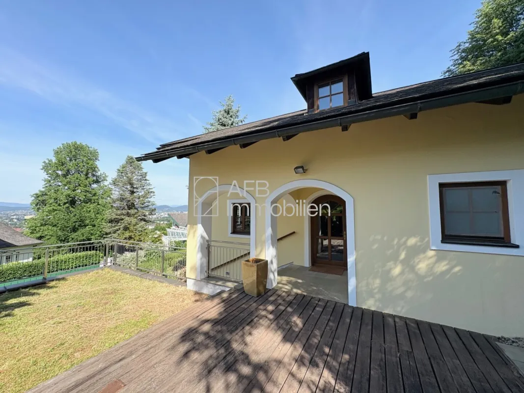 Wunderbare Villa in St. Peter – exklusives Wohnen mit unverbaubarer Fernsicht