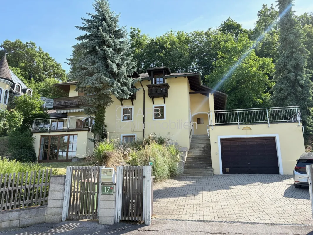 Wunderbare Villa in St. Peter – exklusives Wohnen mit unverbaubarer Fernsicht