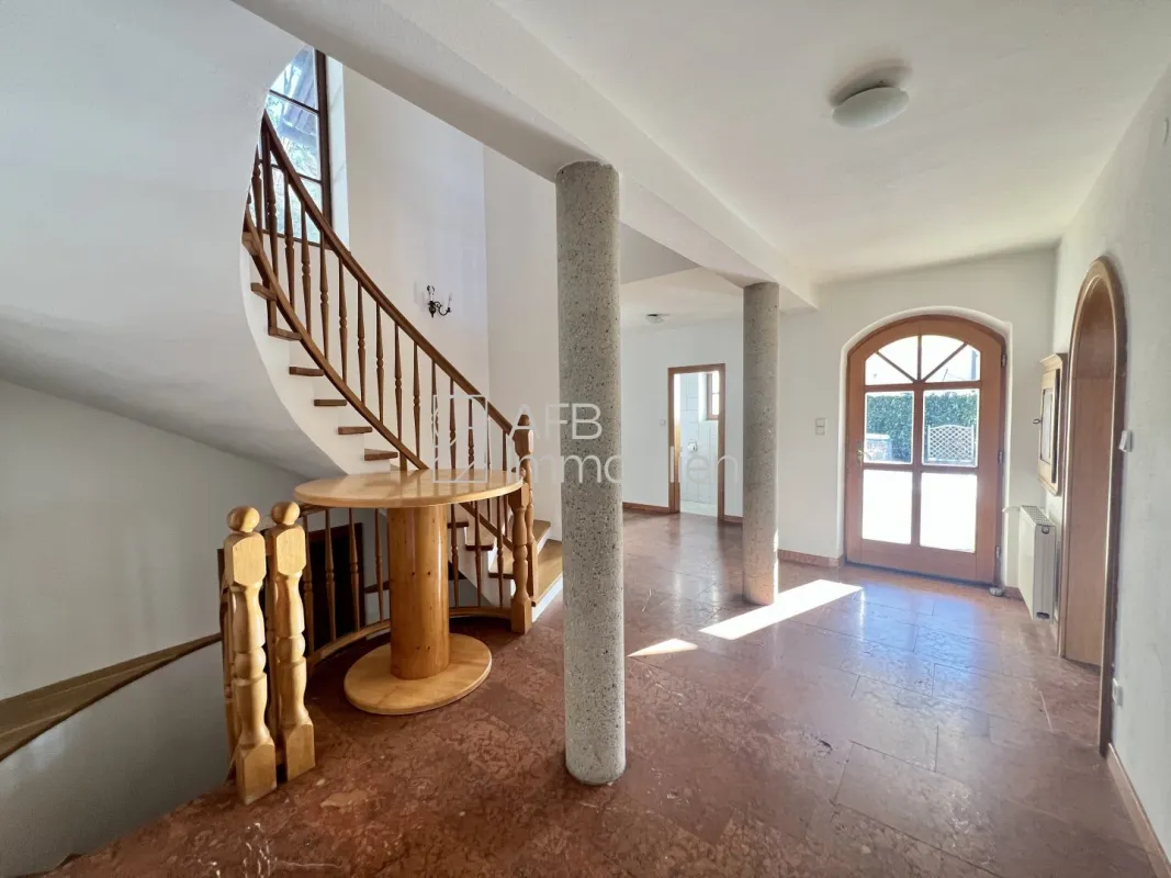 Wunderbare Villa in St. Peter – exklusives Wohnen mit unverbaubarer Fernsicht