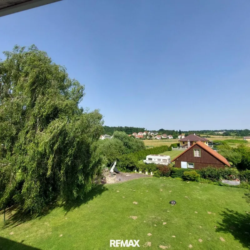 Geräumiges Haus in schönster Güssinger Lage