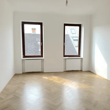 #SQ - ELEGANTES ALTBAUBÜRO IM ERSTBEZUG – TOP SANIERT MIT 3 RÄUMEN UND ...