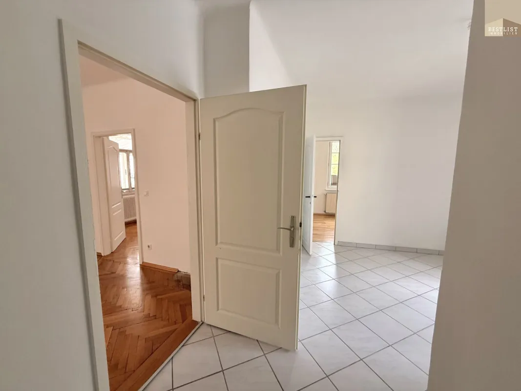 Attraktives Zinshaus mit Gewerbefläche und Wohnmöglichkeit in bester Lage!